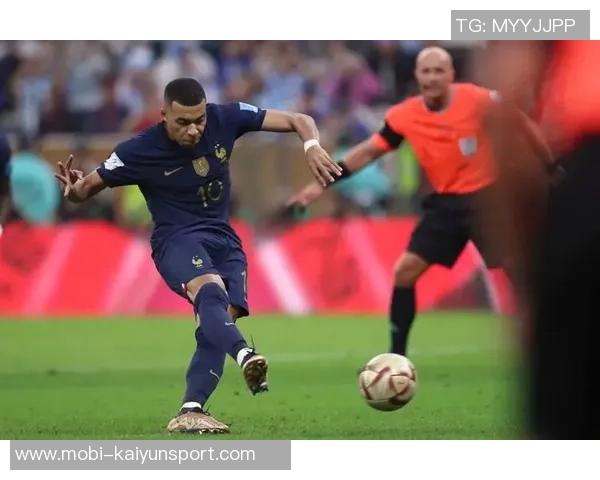 姆巴佩点球表现回顾四射一正中框一次错失获评64分